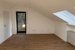 4-Zimmer-Wohnung mit Balkon in Altenstadt an der Waldnaab – Die vollständige Adresse der Immobilie erhältst du vom Anbieter., 92665 Altenstadt an der Waldnaab – Vorschaubild 2