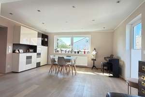 Top Luxus sanierte 5 Zimmer Maisonette-Wohnung mit großem Südbalkon, Garten, Keller und Garage – Die vollständige Adresse der Immobilie erhältst du vom Anbieter., 81475 Fürstenried-West, München – Vorschaubild 3