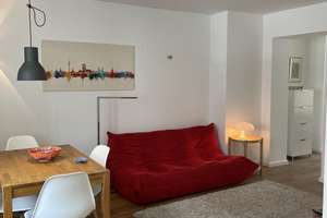 Charmante möblierte 1,5-Zimmer-Wohnung in Toplage Maxvorstadt – Adalbertstraße 44, 80799 Universität, München – Vorschaubild 1