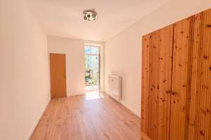 Gemütliche 3-Zimmer-Wohnung mit Balkon in Chemnitz-Bernsdorf - jetzt zum Verkauf! – Lutherstraße 67, 9126 Bernsdorf, Chemnitz – Vorschaubild 1