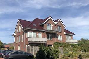 Freie Dachgeschosswohnung in Lingen – 2 Zimmer, Balkon, Einbauküche, Stellplatz