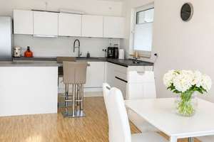 Wie ein eigenes Haus! Maisonettewohnung mit separatem Eingang, Terrasse und Garten! – Am Leymberg 9, 56075 Karthause Flugfeld, Koblenz – Vorschaubild 2