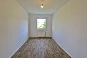 **Familien Willkommen**4-Zimmer-Wohnung // Balkon // 3.OG // Bad mit Wanne // ab sofort – Andromedaweg 20, 4205 Grünau-Nord, Leipzig – Vorschaubild 6