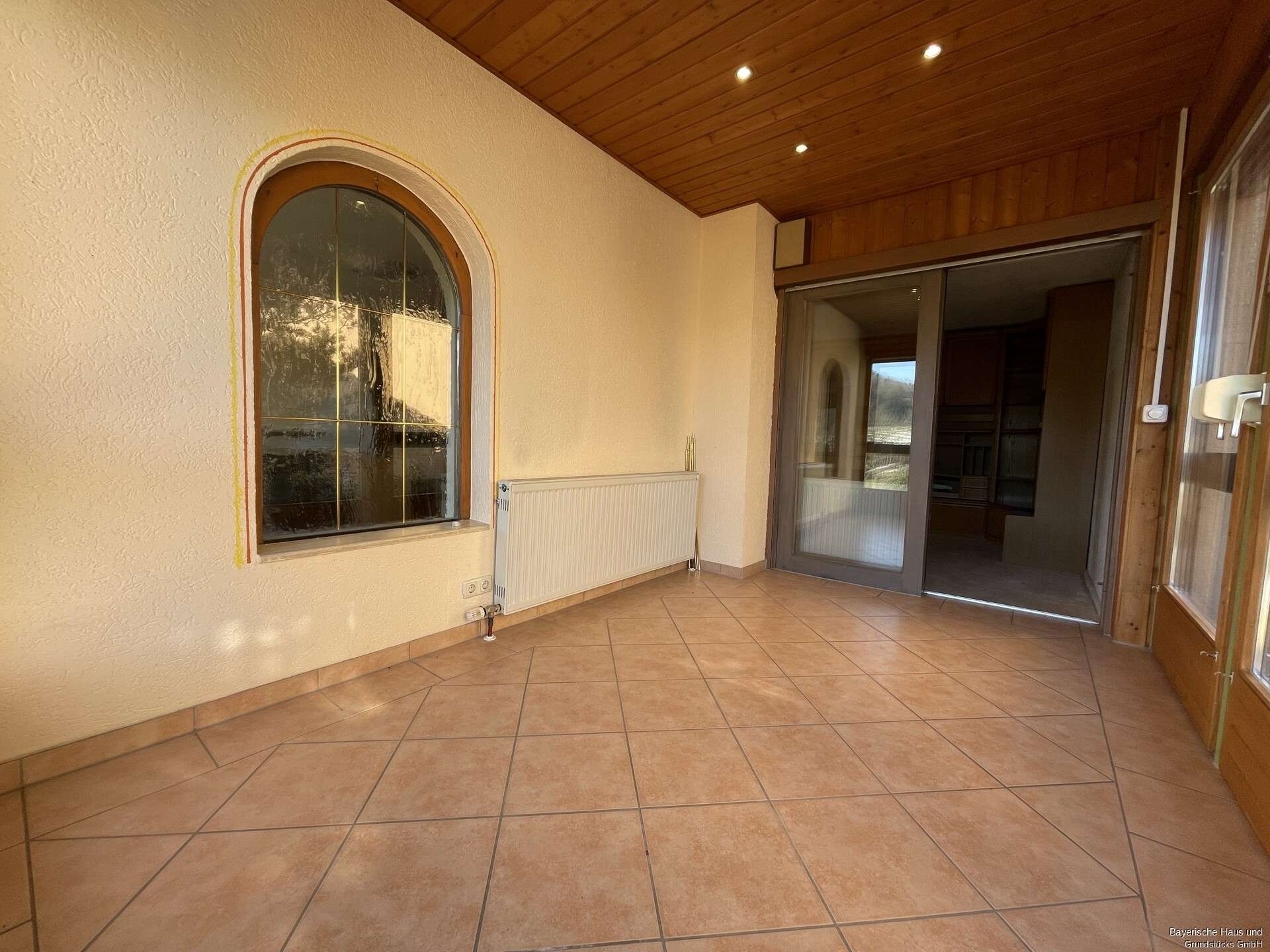 Immobilie in Winzer - Schönes Zweifamilienhaus mit Garten - familienfreundlich & vielseitig! - Bild 12