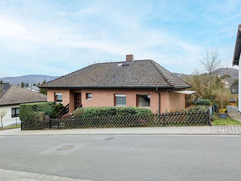 Immobilie in Reichelsheim (Odenwald) - Hier finden Sie alles: Viel Platz, ruhige & Feldrand-nahe Lage mit SW-Ausrichtung nahe Reichelsheim! - Bild 2