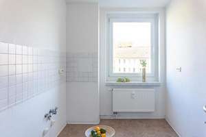 3-Raum-Wohnung nahe Marie-Luise-Pleißner-Park – Zschopauer Platz 12, 9126 Bernsdorf, Chemnitz – Vorschaubild 3