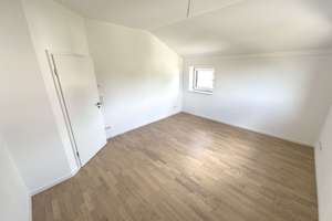 ERSTBEZUG! Sonnige und moderne 3-Zimmer-Dachgeschoss-Wohnung mit Balkon in Kirchheim bei München – Lavendelweg 8, 85551 Kirchheim bei München – Vorschaubild 13
