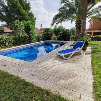 GROSSES CHALET IN CASTELLMOSTER