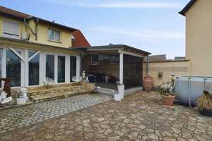 Stilvolles Domizil mit Einliegerwohnung, Wintergarten und großzügiger Terrasse – Mansfeld-Südharz (Kreis) – Vorschaubild 1