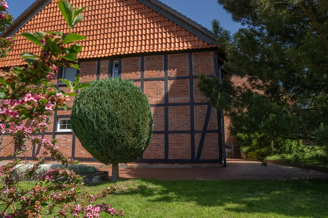 Zweites Mehrfamilienhaus (Baujahr 1993)