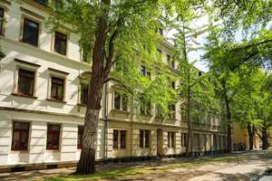 +++ Moderne 3-Zimmer-Wohnung mit Gründerzeitcharme und Balkon im Herzen von Pieschen +++ – Die vollständige Adresse der Immobilie erhältst du vom Anbieter., 1129 Pieschen-Nord/Trachenberge, Dresden – Vorschaubild 2