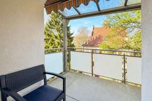 HOCHFELD: 4-Zimmerwohnung mit Wohnküche und Balkon- Loggia – Die vollständige Adresse der Immobilie erhältst du vom Anbieter., 86159 Hochfeld, Augsburg – Vorschaubild 2