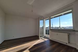 Familienfreundliche Wohnung mit super Anbindung – Frankfurter Straße 6, 65451 Kelsterbach – Vorschaubild 1