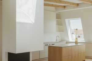 Erstbezug: Dachgeschosswohnung im Lausitzer Quartier mit Westterrasse, Designerküche & Aufzug – Lausitzer Strasse 34, 10999 Berlin – Vorschaubild 3