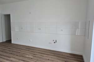 **Attraktive 2-Zimmer-Wohnung – Erstbezug nach kompletter Sanierung, ca. 67 m²** – Mülheimer Str. 80, 45145 Frohnhausen, Essen – Vorschaubild 3