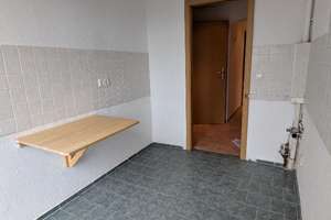 Praktische 2-Raum-Wohnung mit großem Balkon und Blick auf den Schlossteich – Schlossteichstraße 11, 9113 Schloßchemnitz, Chemnitz – Vorschaubild 2