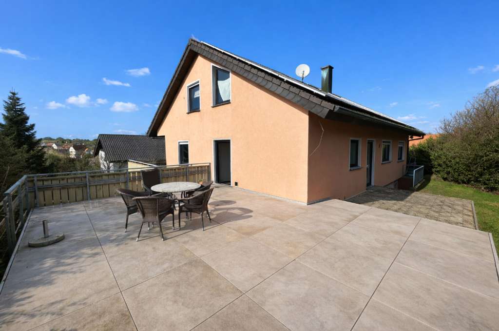 Immobilie in Sinsheim - Tolles freistehendes Haus mit Einliegerwohnung und Doppelgarage in SNH-Hasselbach - Bild 3