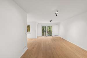 Exklusiv modernisierte 4-Zimmer-Wohnung mit Balkon in ruhiger Wohnlage - Erstbezug