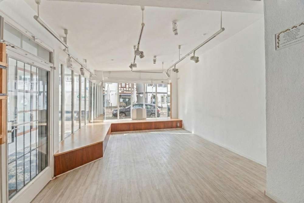 Offenes Bieterverfahren - leer stehendes Fachwerkhaus inmitten von Leonberg, Böblingen Kreis – Bild 2