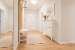 Neu sanierte & neu vollmöblierte 3-RW * neue EBK *Süd-Balkon* Bad mit Fenster + Wanne* zentral! – Hansastraße 22, 1097 Leipziger Vorstadt, Dresden – Vorschaubild 3