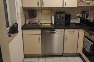 Geschmackvolle 2-Raum-Wohnung mit Einbauküche und eigenem Garten in Ingolstadt.  – Schubertstraße 1d, 85057 Nordwest, Ingolstadt – Vorschaubild 4
