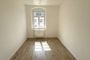 Wohnen wie im Schloss -  82m² auf 3 Zimmer mit EBK, kleiner Essecke & stylischem Duschbad – Hans-Sachs-Straße 25, 9126 Lutherviertel, Chemnitz – Vorschaubild 9