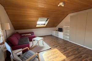 Möbliertes Dachgeschoss Apartment  1Zi Küche Bad 3 Min. zu Fuss von UNI – Die vollständige Adresse der Immobilie erhältst du vom Anbieter., 90489 Wöhrd, Nürnberg – Vorschaubild 2