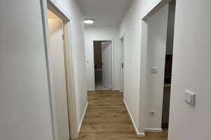Wunderschöne 2 Zimmer Wohnung mit Balkon - Kernsaniert! – Wettersteinstraße 53, 90471 Langwasser Nordwest, Nürnberg – Vorschaubild 4