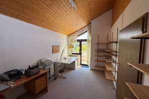 Selten großzügig u. komfortabel! Extravag. EFH m. 330 m² Wohnfl. u. 8,8 Ar Grdst. in idyll. Lage! – Die vollständige Adresse der Immobilie erhältst du vom Anbieter., 72664 Kohlberg – Vorschaubild 57