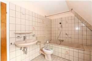Geräumiges, günstiges 7-Zimmer-Mehrfamilienhaus mit EBK in Kirchlinteln – Voigtei 15, 27308 Verden (Kreis) – Vorschaubild 19