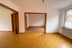Großzügige 7-Zimmer-Maisonettewohnung | ca. 132 m² | 2 Bäder | Ideal für Familien in Unter-Meiderich – Malmedyer Straße 4, 47137 Untermeiderich, Duisburg – Vorschaubild 3