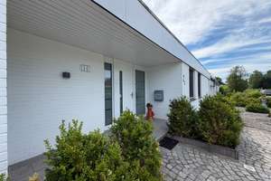 ASMUSSEN IMMOBILIEN - Gepflegter Bungalow in zentraler Lage von Harrislee – Die vollständige Adresse der Immobilie erhältst du vom Anbieter., 24955 Harrislee – Vorschaubild 3