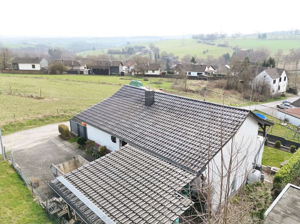 Immobilie in Windeck - Geräumiges Einfamilienhaus in sonnenverwöhnter Höhenlage! - Bild 4