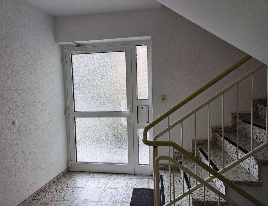 Immobilie in Kamen - Gepflegtes 6 Familienhaus (Wohnungseigentum) zentral in Kamen - Bild 2