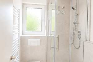 Erstbezug nach Modernisierung | 2-Zimmer-Wohnung mit Balkon, Aufzug & neuer Einbauküche – Gutsparkstraße 6/8, 4328 Paunsdorf, Leipzig – Vorschaubild 3