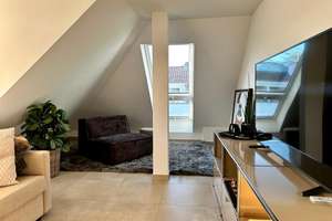 Elegante, helle 4-Zimmer-Wohnung im Dachgeschoss einer denkmalgeschützten Villa – Die vollständige Adresse der Immobilie erhältst du vom Anbieter., 28203 Ostertor, Bremen – Vorschaubild 10