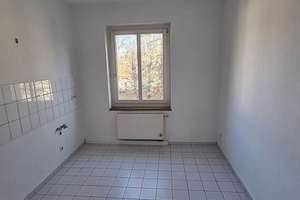 Einziehen und Wohlfühlen in der hellen Zwei-Raum-Wohnung mit Balkon – Cranachstraße 9, 9126 Lutherviertel, Chemnitz – Vorschaubild 4