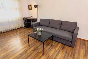 Geschmackvolle, vollständig renovierte 2-Raum-EG-Wohnung mit gehobener Innenausstattung in Hannover – Hannover – Vorschaubild 1