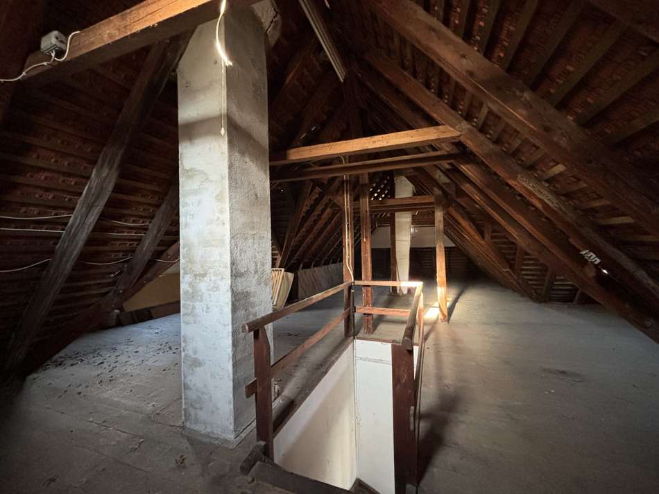 Dachbühne/Ausbaumöglichkeit