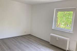 Stilvoll wohnen mit Weitblick - gepflegte 2-Zimmerwohnung im 3. Obergeschoss (ohne Fahrstuhl) – Saldersche Straße 46, 38226 Lebenstedt, Salzgitter – Vorschaubild 2