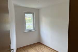 Modernisiertes Einfamilienhaus mit Garten, Terrasse und viel Platz in ruhiger Wohnlage – Die vollständige Adresse der Immobilie erhältst du vom Anbieter., 96337 Ludwigsstadt – Vorschaubild 4