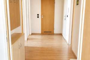 Provisionsfrei: helle 3-Zimmer-Wohnung in ruhiger Lage mit Weitblick – Karwendelstraße 2, 90471 Langwasser Nordwest, Nürnberg – Vorschaubild 9