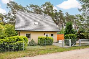 Familienglück mit Pool und großem Garten – naturnah & energieeffizient wohnen – Die vollständige Adresse der Immobilie erhältst du vom Anbieter., 14822 Borkheide – Vorschaubild 2