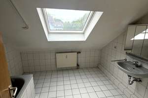 Helle DG Wohnung mit Balkon / 2,5 Zimmer in DU-Obermarxloh – Kampstr. 127, 47166 Obermarxloh, Duisburg – Vorschaubild 12