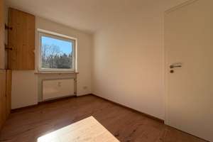 **Sonnige Penthouse Wohnung - wunderschön und bezugsfrei – mit separatem Gewerberaum / Einliegerapp. – Würmtalstraße 18, 81375 Neuhadern, München – Vorschaubild 7