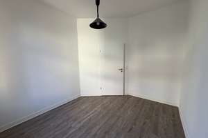 Frisch renoviert mit Tageslichtbad, Wanne und Dusche – Faulmannstraße 5, 39122 Salbke, Magdeburg – Vorschaubild 12