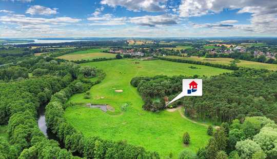 Bild von Solitär! Landhaus auf 80 Hektar in Flusslage