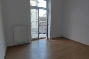 Großzügige Single-Wohnung, mit Balkon, Nähe Park Nerotal, ab Mai frei – Stiftstraße 2, 65183 Mitte, Wiesbaden – Vorschaubild 2