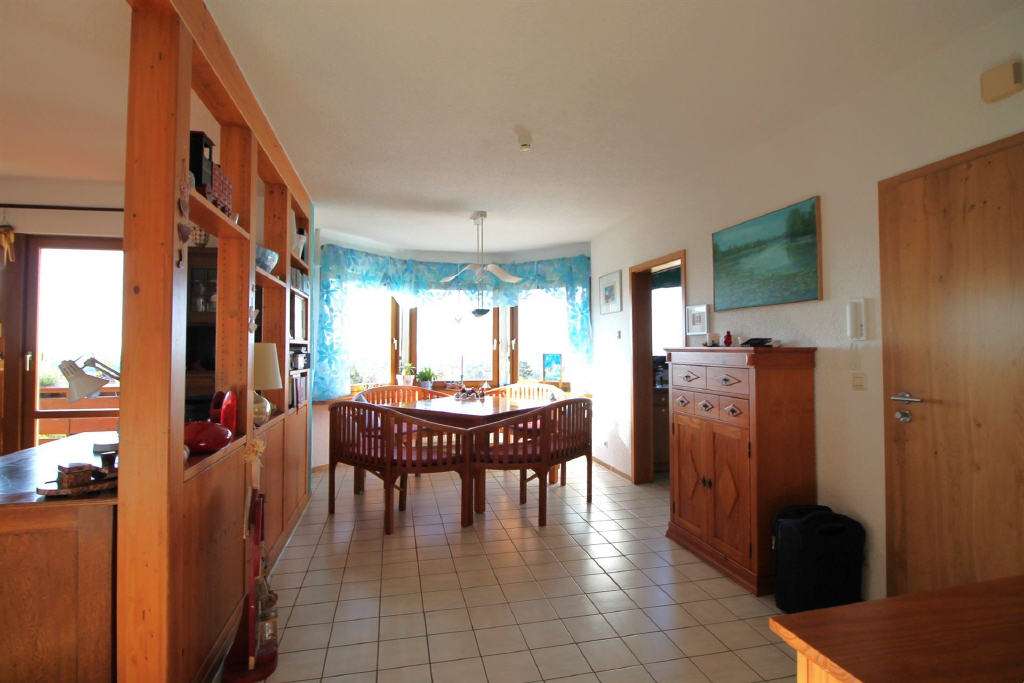 Immobilie in Bad Bellingen - Unverbaubare Fernsicht bis zu den Vogesen - Bild 14