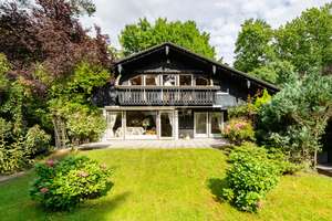 Haus im Alpenstil   (Schwimmbad, Sauna.....auf 1.341 m² – Die vollständige Adresse der Immobilie erhältst du vom Anbieter., 12305 Lichtenrade, Berlin – Vorschaubild 1